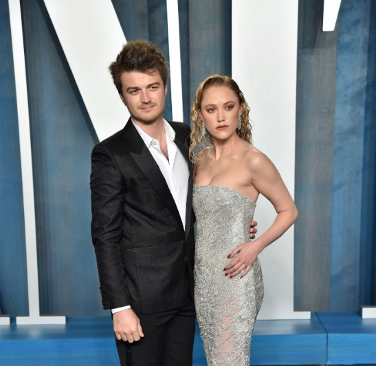 Joe Keery and Maika Monroe attended the 2022 Vanity Fair Oscar Party in California.