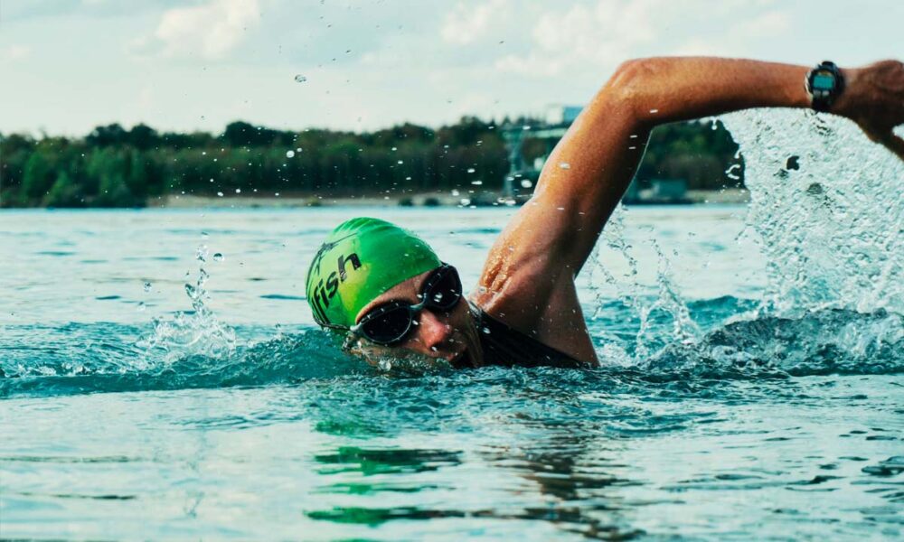 A Look inside the Life of a Professional Athlete: Pros, Cons, and Everything in Between