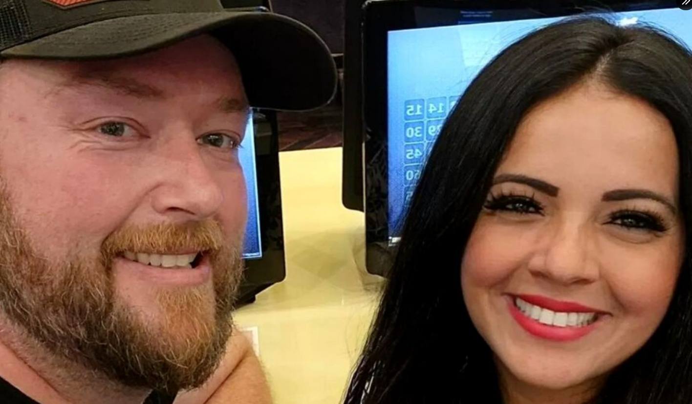 Mike Youngquist and his ex-girlfriend Marcia Alves. (Source: Twitter)