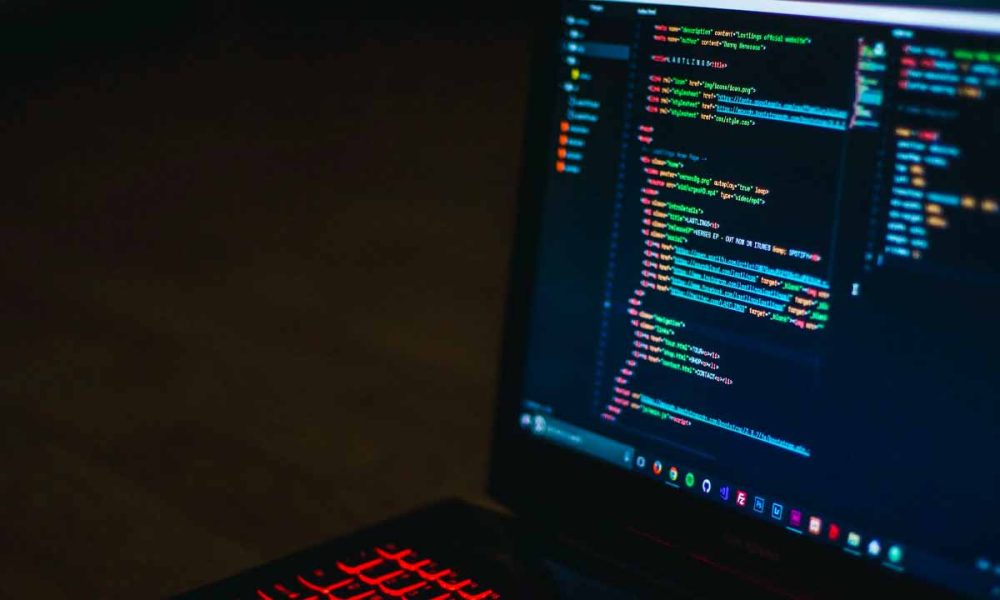 Polyglot Programming: Exploring the Benefits and Challenges of Using Multiple Languages in a Project