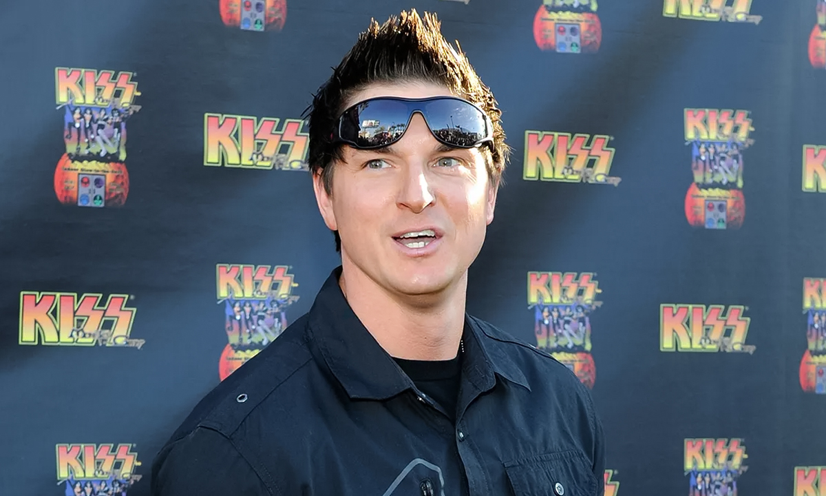 Zak Bagans Isn’t Married but Has a Girlfriend Holly Madison — They Rekindled Their Romance