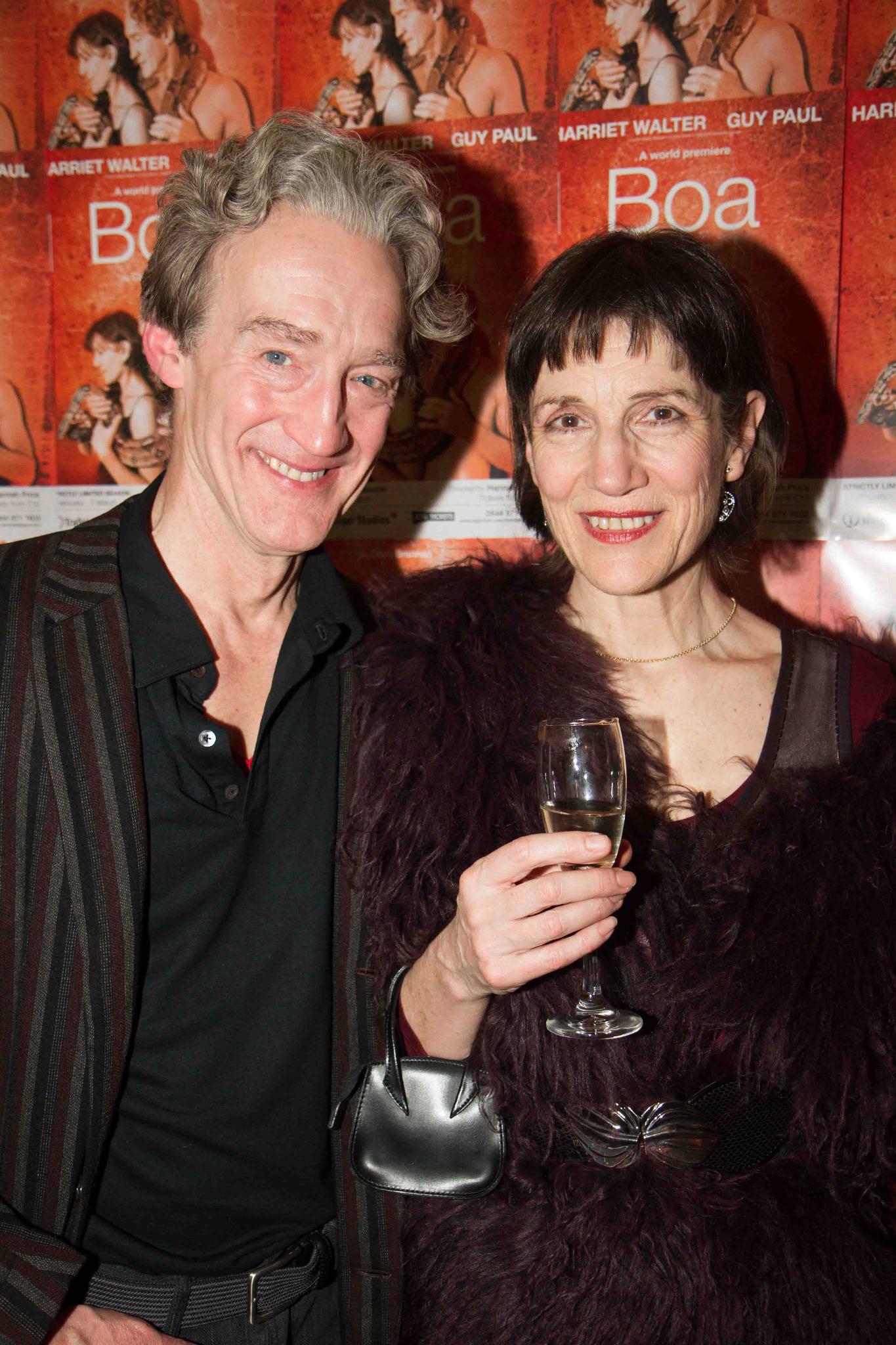 Harriet Walter and her husband, Guy Paul, do not have any children. 