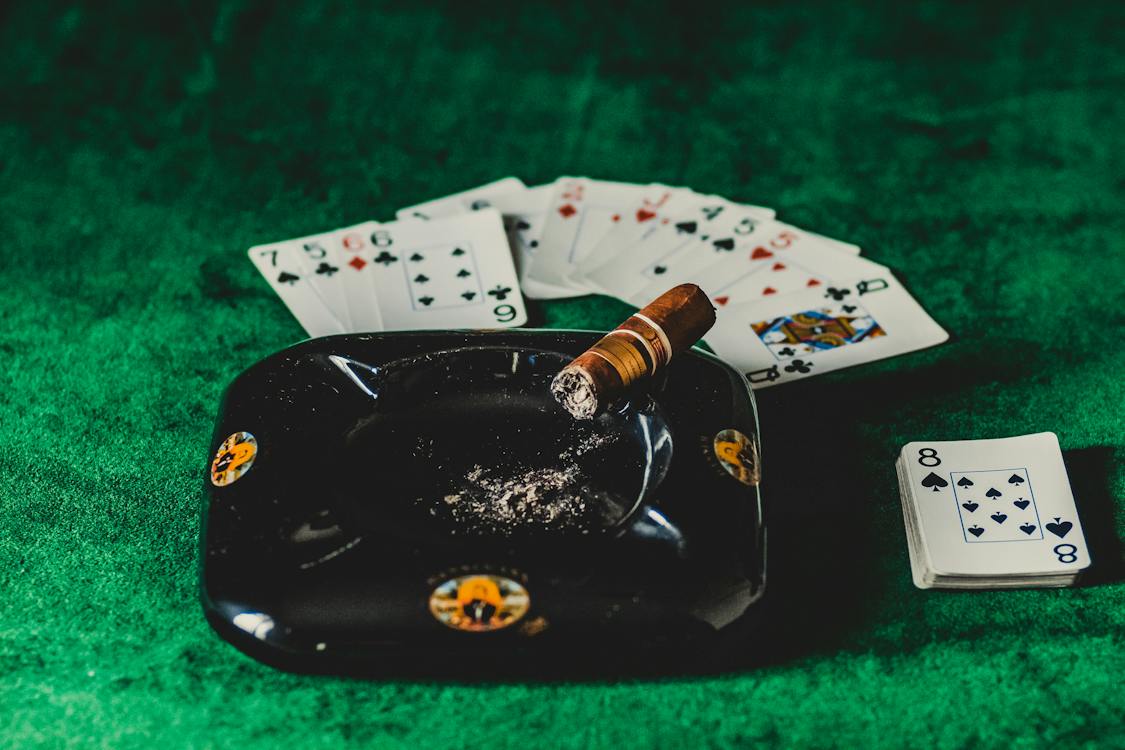 Decoding Online Casino No Deposit Bonuses: Perks, Pitfalls, and Best Practices