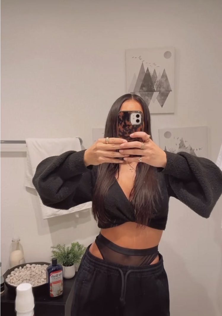 Bruno Mars' girlfriend Jessica Caban's recent picture with no engagement ring amid rumored engagement news