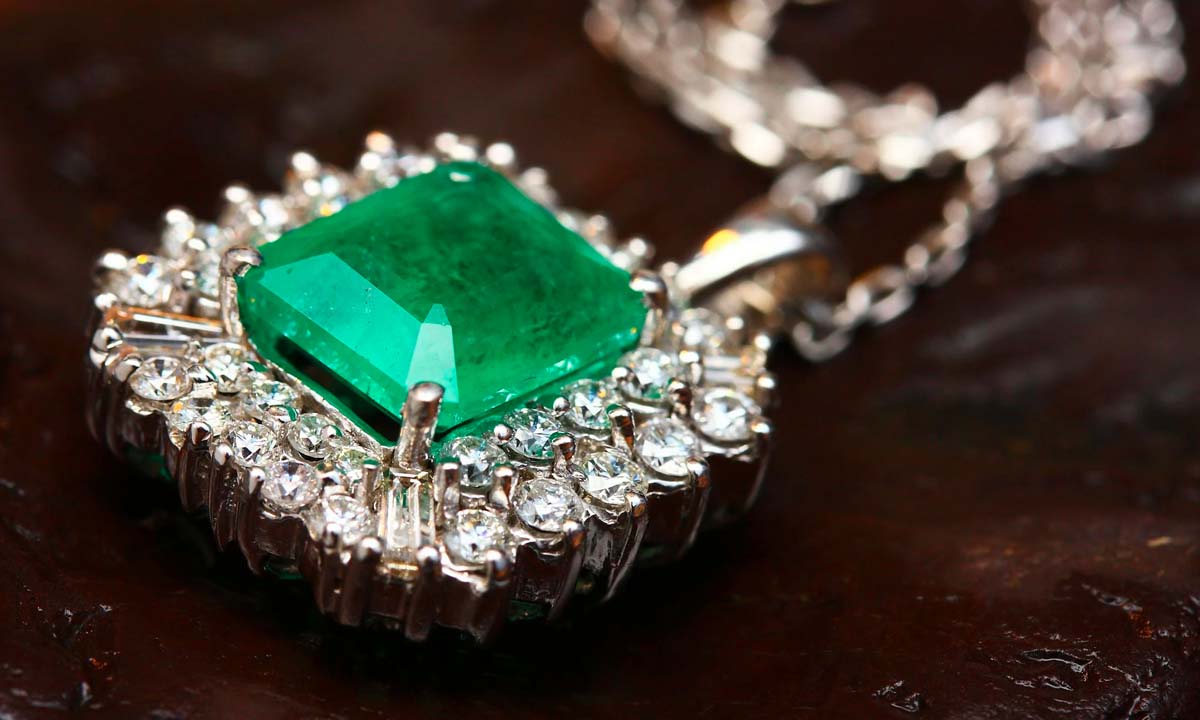 Have You Explored the Spectrum of Color Diamonds?