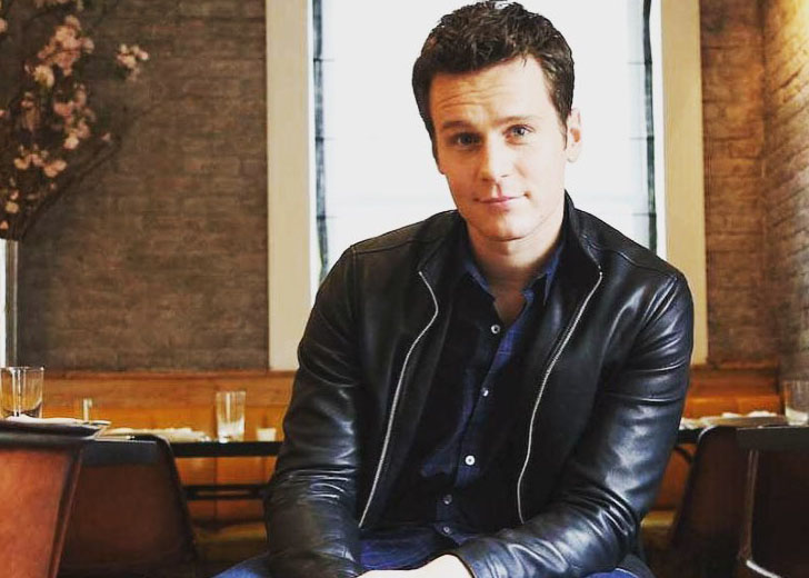 Is Openly Gay Actor Jonathan Groff Married? A Look into His Sexuality and Dating Life with Partner