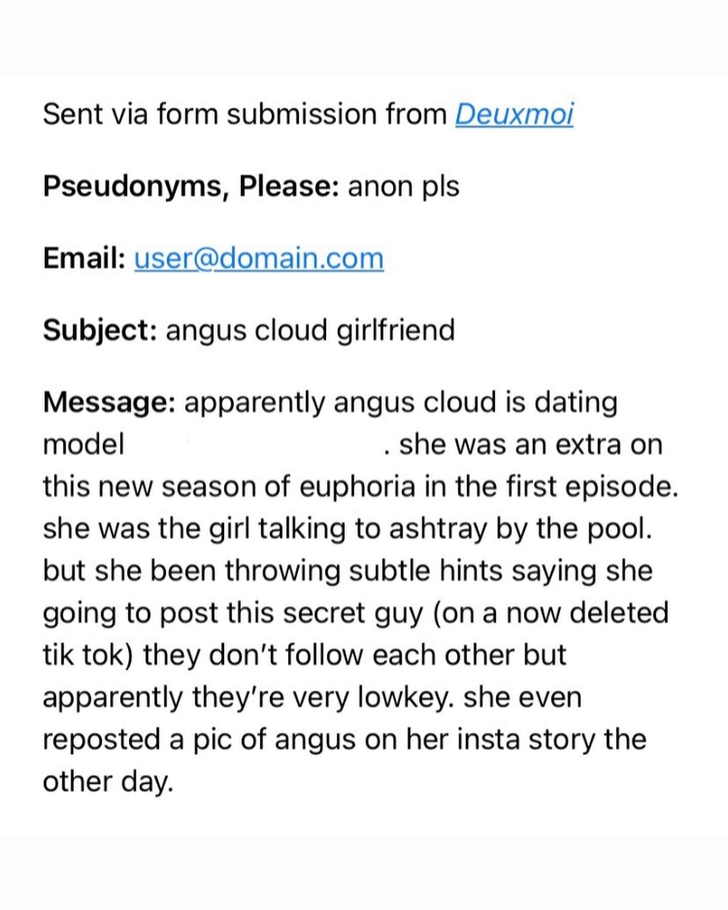 The anonymous Tip sent to Deuxmoi.