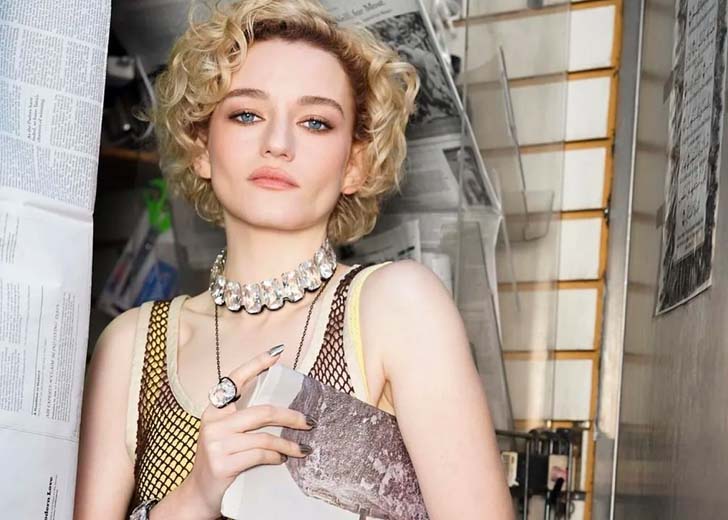 Facts about Julia Garner’s Parents, Ethnicity, and Accent