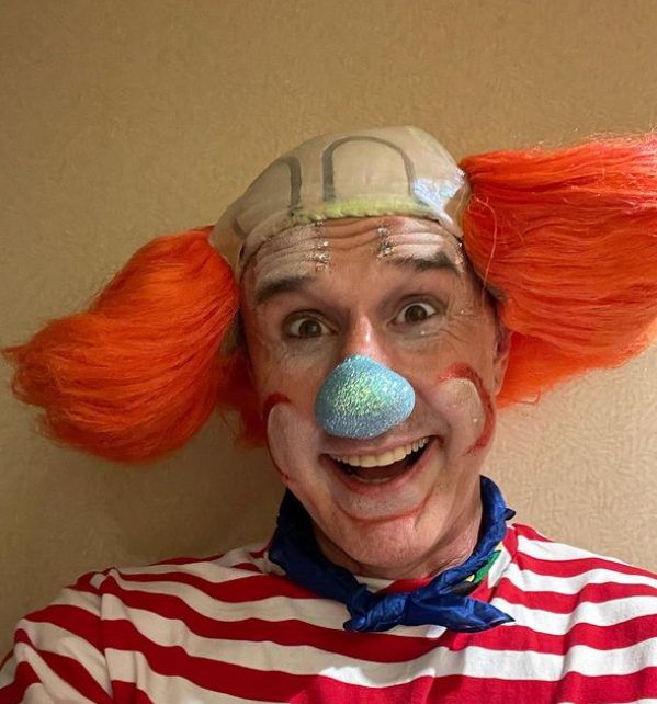 David Arquette in the clown makeup.