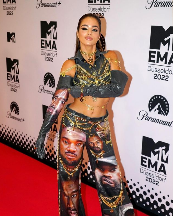 Noa Kirel's Kanye West outfit at the MTV EMAs. 