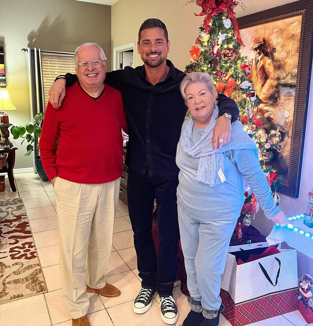 J.R. Ramirez celebrating Christmas with his parents