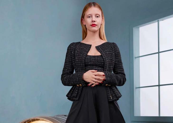 Does Mia Goth Have No Eyebrows? Inside Her Beauty Routine