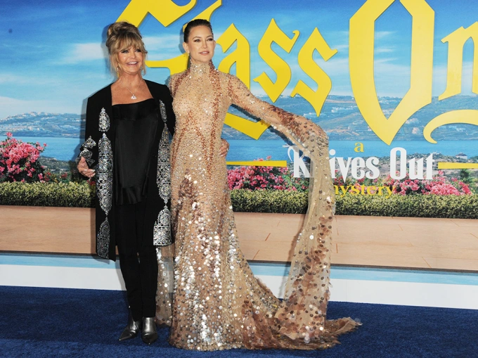 Actresses Goldie Hawn and Kate Hudson at the premiere of Glass Onion: A Knives Out Mystery