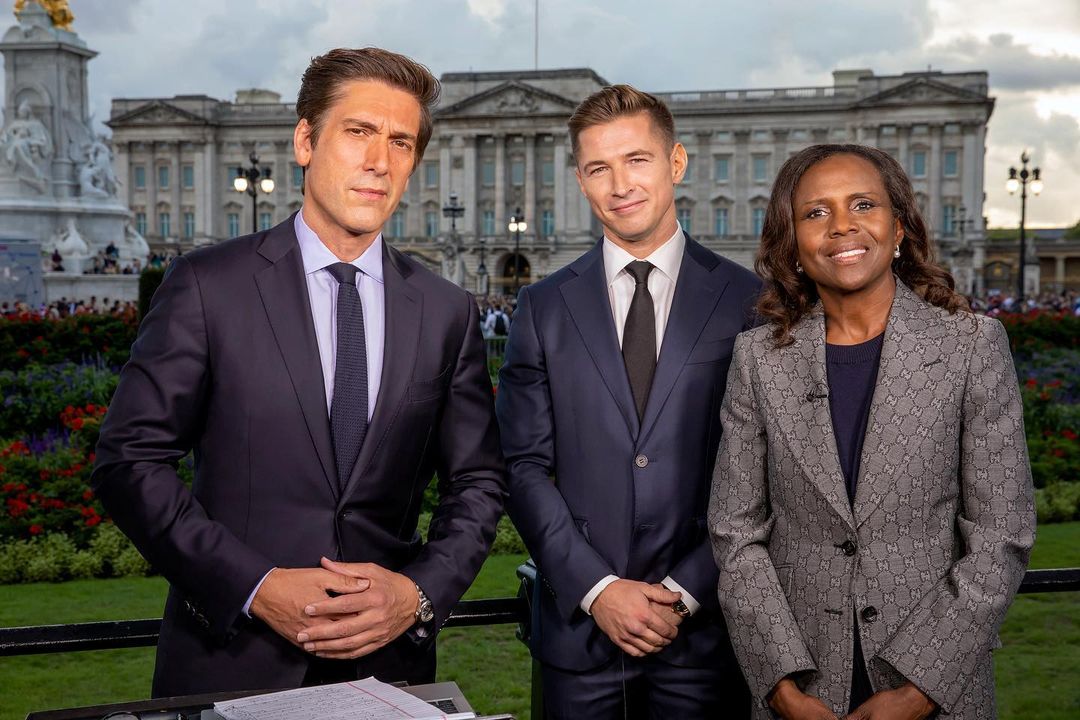 David Muir's head appears to be slightly larger than his co-stars'. 