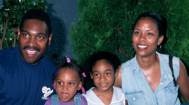 Mykelti Williamson with her present wife and their children. 