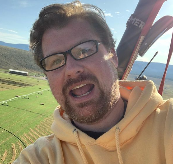 Justin Roiland's selfie ina  a hot air ballon 