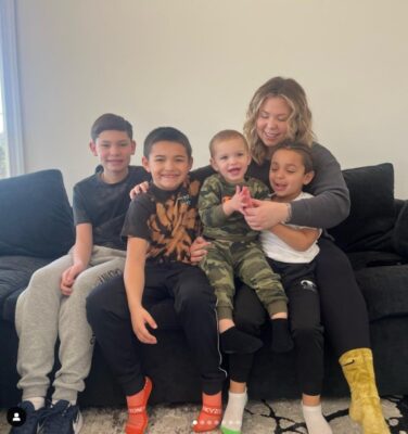 Kailyn Lowry and her four sons ( Source: Instagram) 