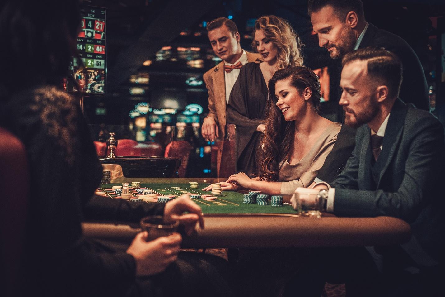 Why You Cannot Beat The Glamour of a Gambling Night Out