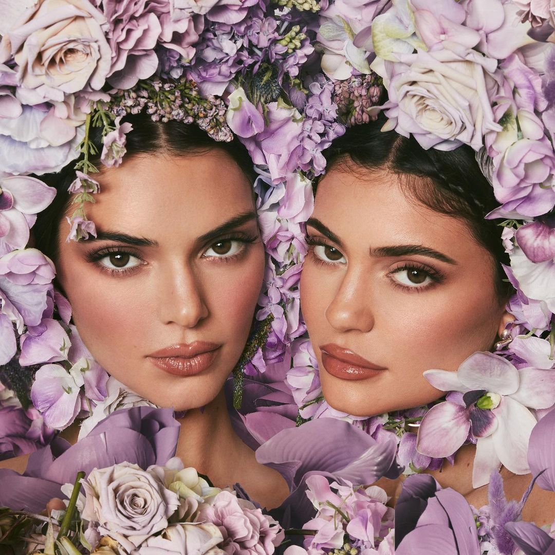 Kendall Jenner and Kylie Jenner bear some resemblance.