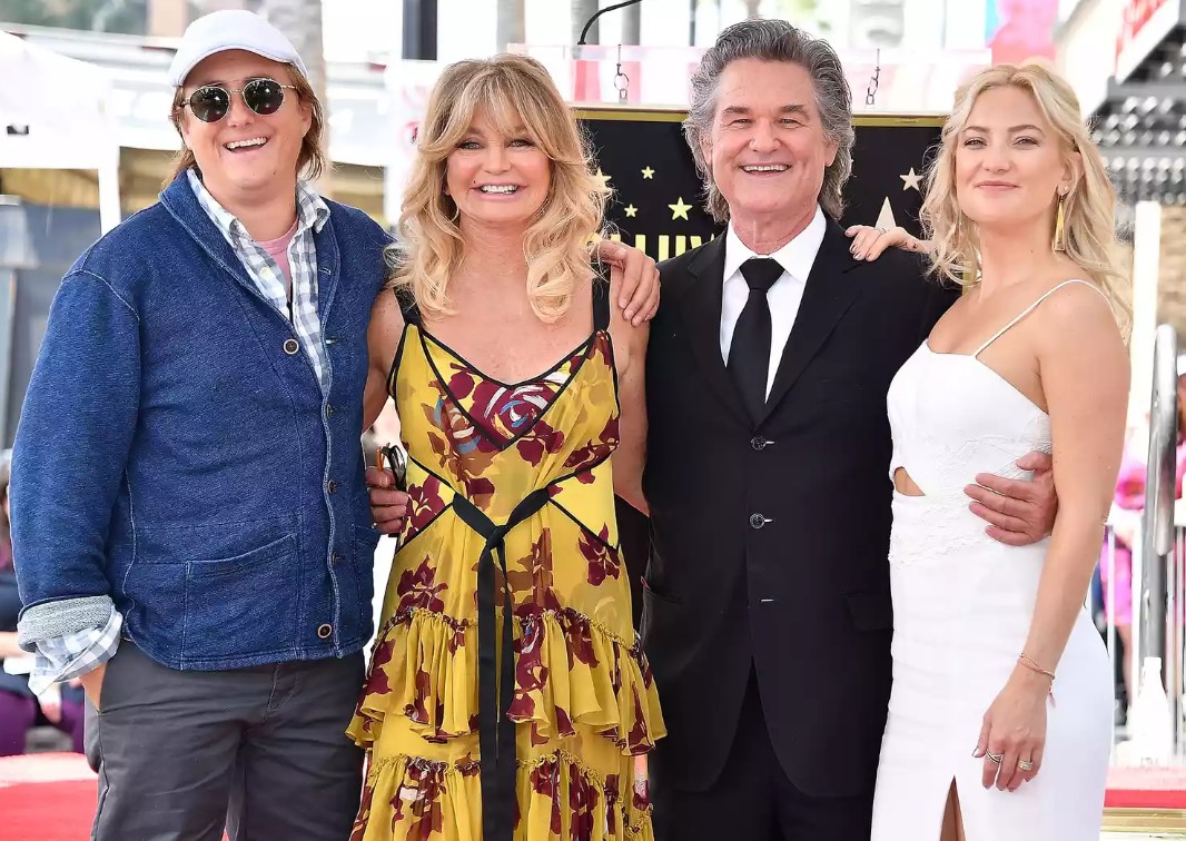 Kurt Russell with his wife Goldie Hawn and two children Kate Hudson and Boston Russell. 