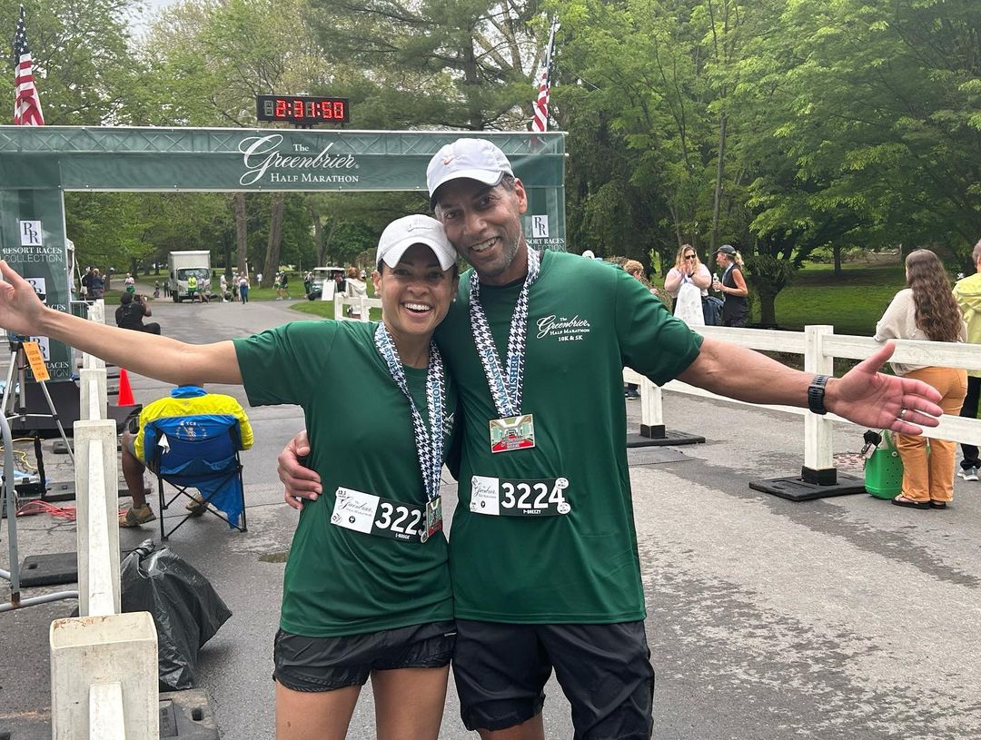Linsey Davis and her husband, Paul Roberts, after completing a half-marathon in 2023