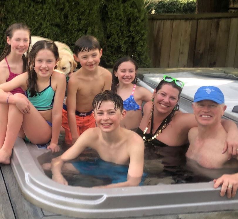 Neal McDonough and Ruve McDonough have five children. 