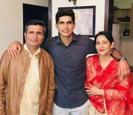 Shubman Gill with his parents 
