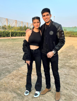 Shubman Gill posted a picture with his sister on Rakhi