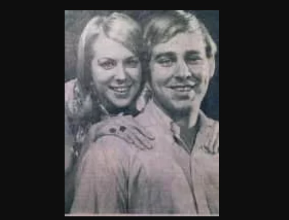 Jimmy Buffett and Margie Washichek were high school sweethearts. 