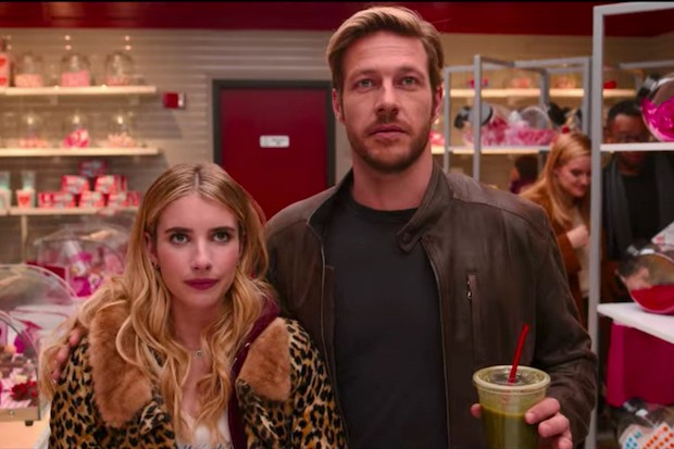 Emma Roberts and Luke Bracey in the 2020 movie 'Holidate'