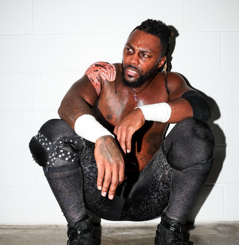 Swerve Strickland is currently signed to AEW. 