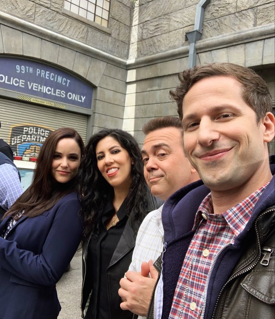 Andy Samberg taking a selfie with his 'Brooklyn Nine-Nine' cast