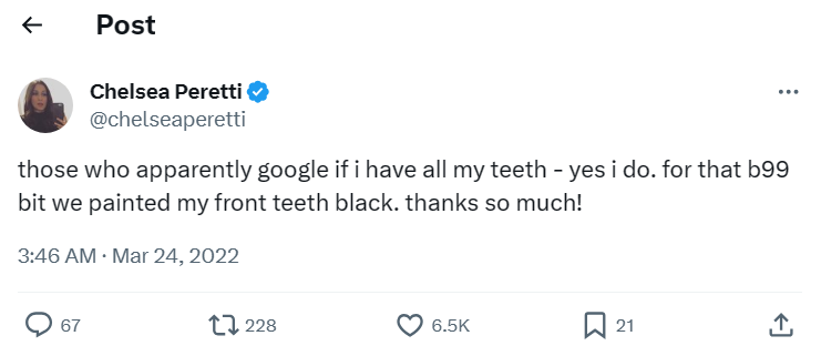 Chelsea Peretti clarified she doesn't have fake teeth in real life