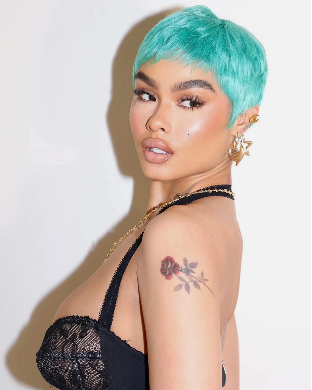 It looks like India Love is not dating now.