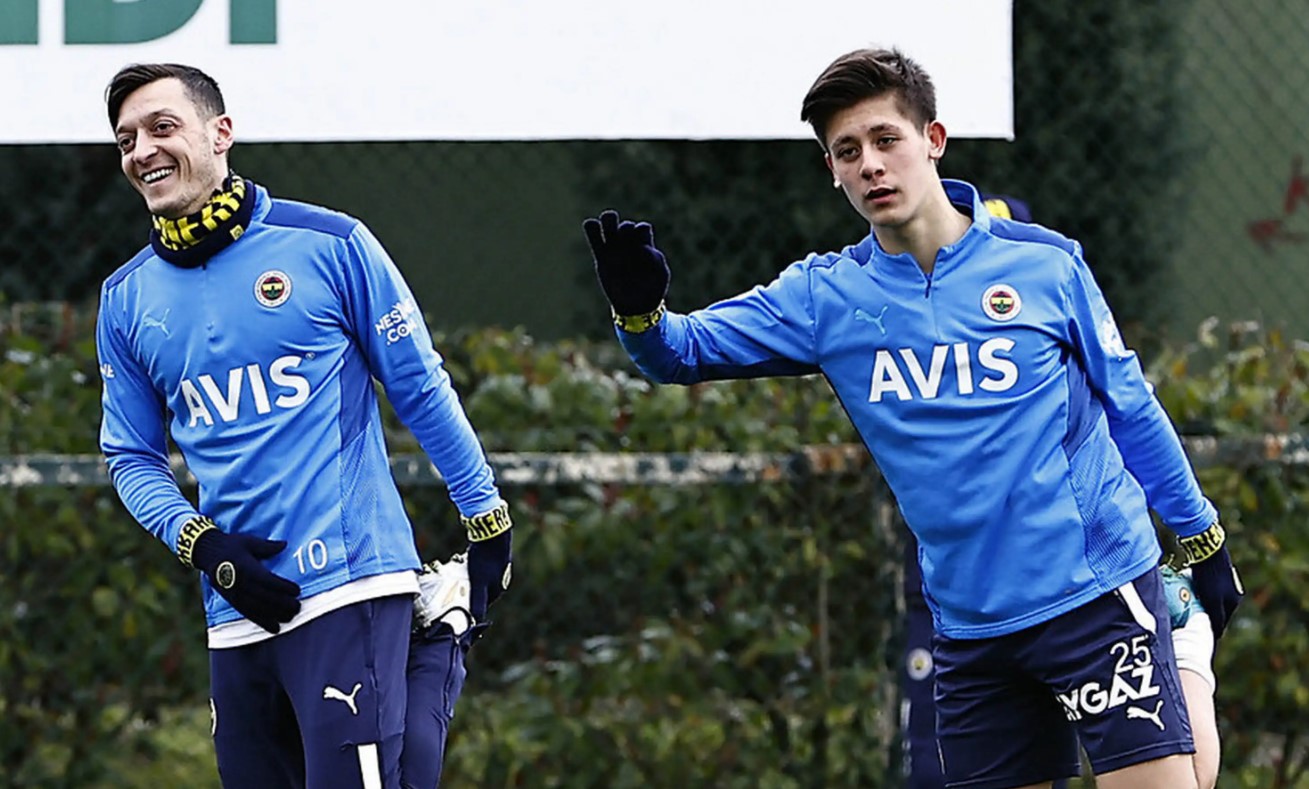 Arda Güler shares a close bond with Mesut Özil. 