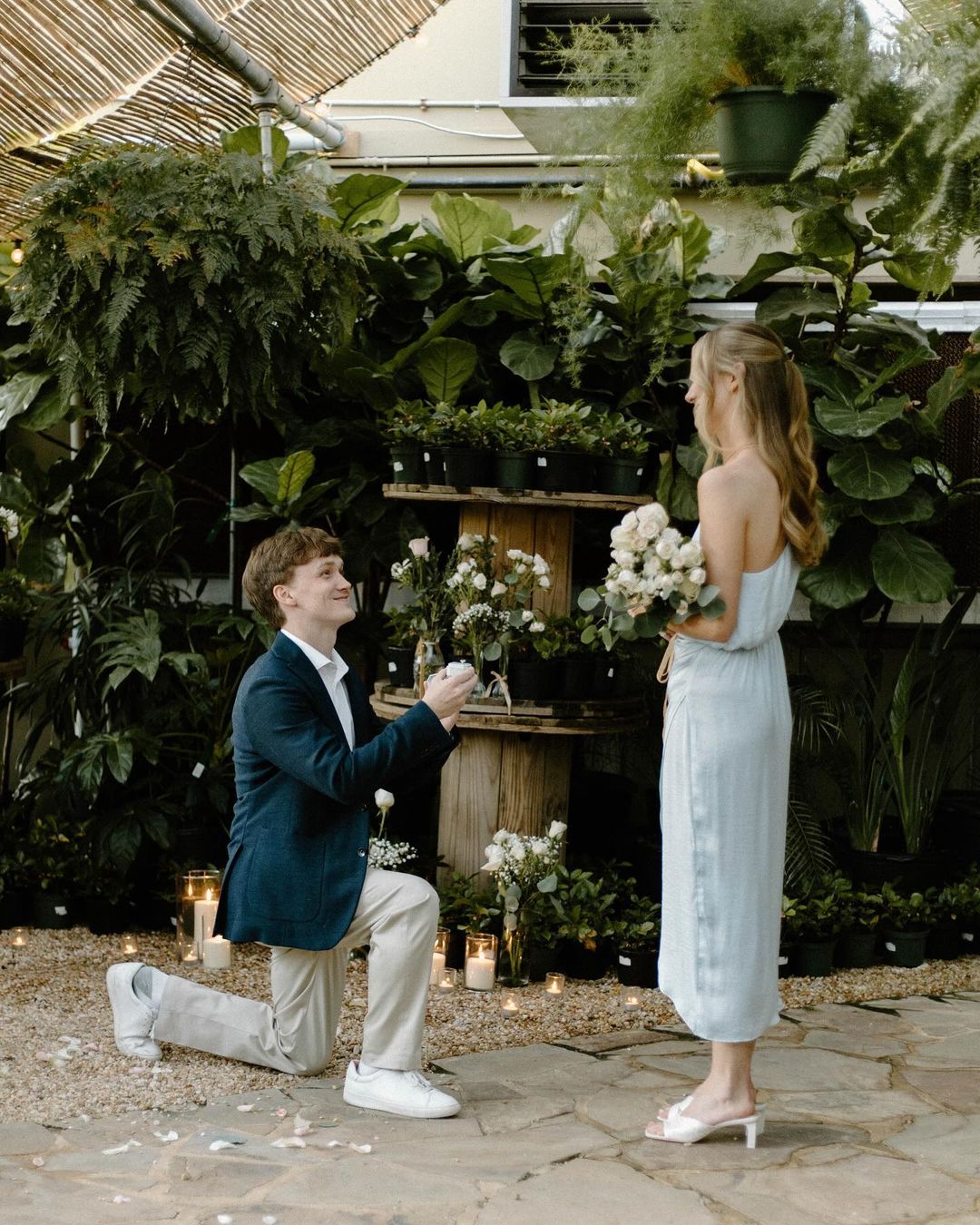 Matt Lintz proposing to his girlfriend Gracie Sapp
