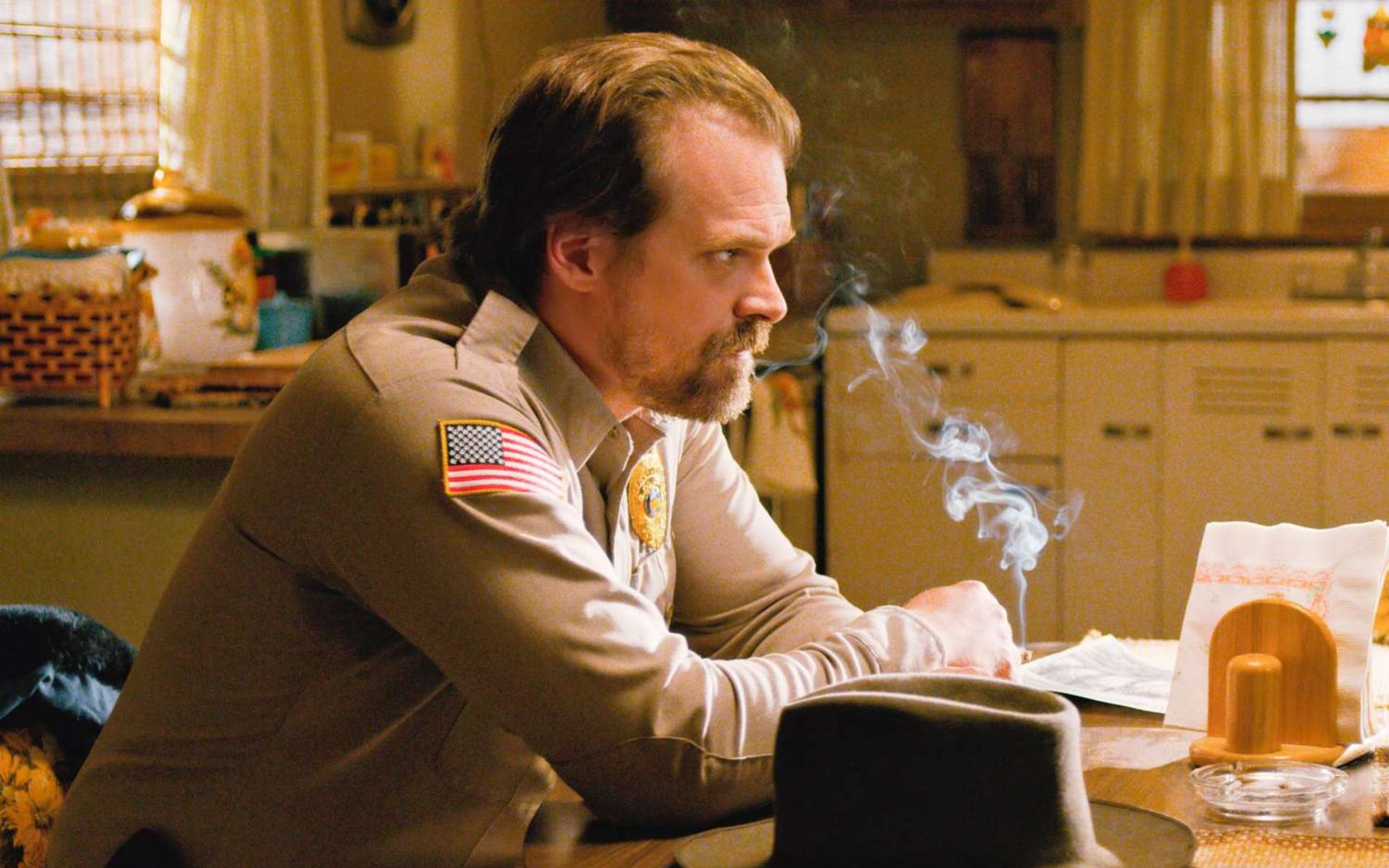 David Harbour Height, Weight Loss, Smoking Habit, and More